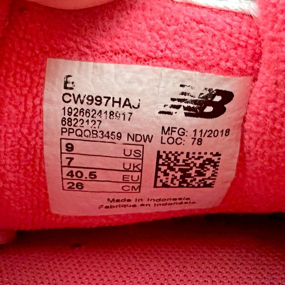 New Balance 997 Sneaker - Picture 11 of 11